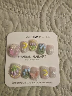 Molo Sparkling Pastel Floral & Moon Press-On Nails - Pink, Yellow, Blue, Green